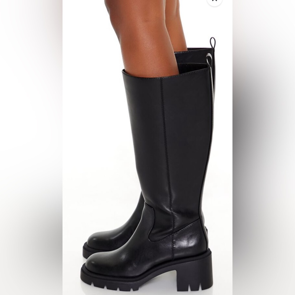 Forever 21 Black Over the Knee Boots for Sophisticated Style